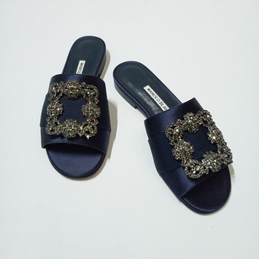 Manolo Blahnik Martamod NIB Navy 2022  8